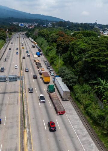 Inspeccionan al transporte de ar