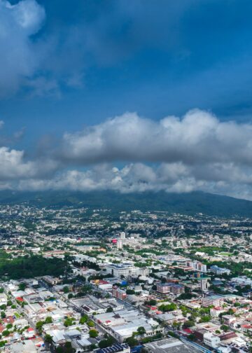 Cielo mayormente nublado, con lluvias y tormentas para este miércoles