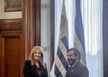 El Salvador y Uruguay impulsan intercambio en tecnología, innovación y producción