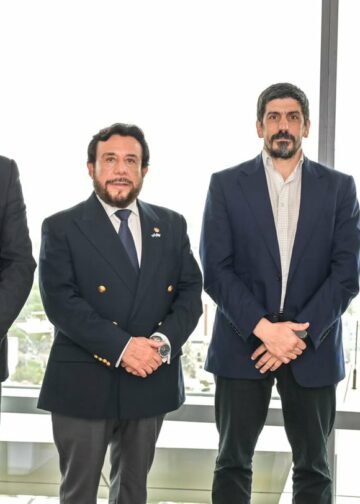 Seguridad y crecimiento económico centran diálogo entre Ulloa y referentes políticos uruguayos