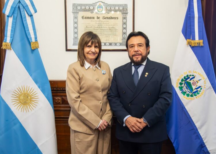 Vicepresidente Félix Ulloa sostiene encuentro con Patricia Bullrich para fortalecer los vínculos entre El Salvador y Argentina