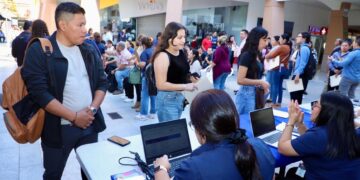 Más de 40 empresas ofrecen cientos de plazas laborales en jornadas empleo