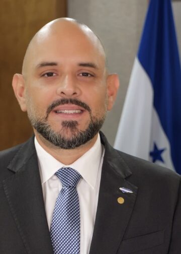 Piden renuncia de secretario de turismo hondureño por mala gestión