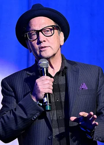 Rob Schneider destaca cambios en la seguridad de El Salvador