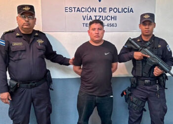 Hombre es detenido tras agredir con un taladro y amenazar de muerte a su compañera de vida