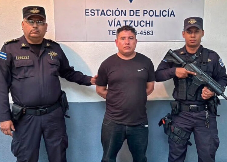 Hombre es detenido tras agredir con un taladro y amenazar de muerte a su compañera de vida