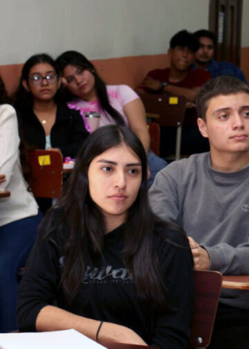 Asamblea Legislativa incorpora $9.9 millones para otorgar becas universitarias a 14,000 jóvenes