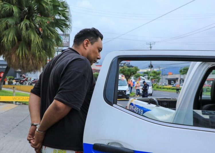 Autoridades detienen al responsable de ocasionar el accidente en bulevar Los Próceres 