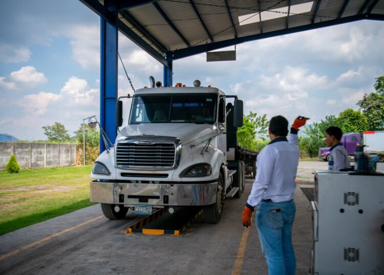 Reforzarán controles a talleres autorizados para revisión técnica al transporte de carga