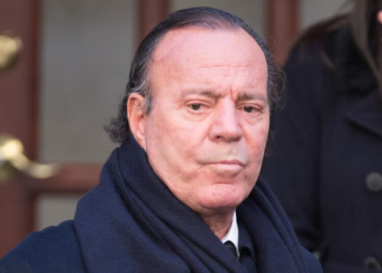 La Fiscalía española avala investigar a Julio Iglesias por presuntas agresiones