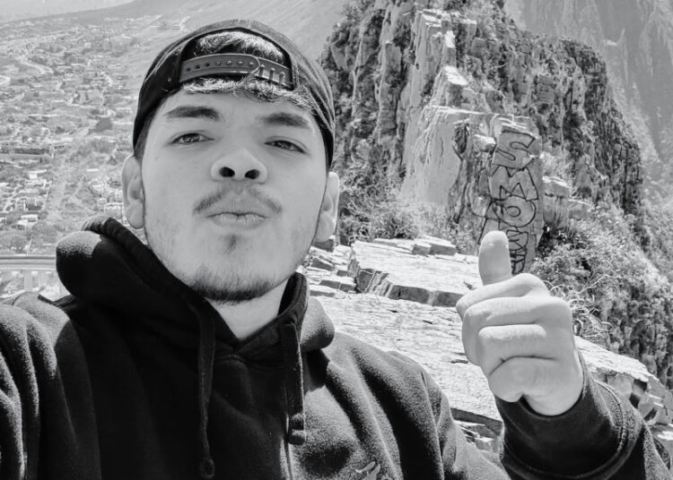 La comunidad de streamers se une para despedir al salvadoreño Komanche