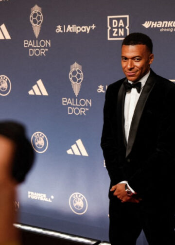 Mbappé pide disculpas y se dice “arrepentido” por sus palabras sobre exdirigente chino