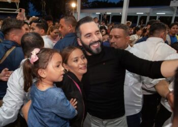 Presidente Nayib Bukele sobresale en América con 90 % de aprobación según MITOFSKY