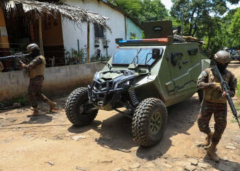 El Salvador mantiene operativo de gran escala para rescatar a cuatro militares en Haití
