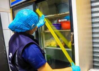 Sancionan a comercios que incumplen la normativa sanitaria en El Salvador