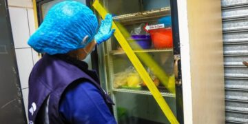 Sancionan a comercios que incumplen la normativa sanitaria en El Salvador