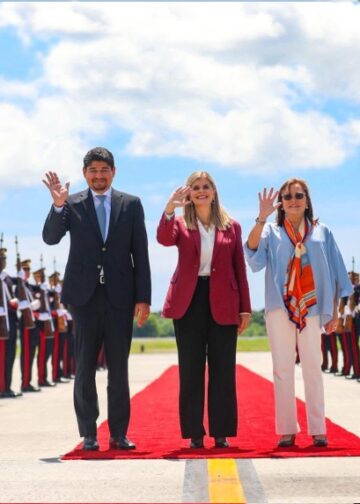 El Salvador y Costa Rica buscan fortalecer su cooperación con visita oficial de Laura Fernández