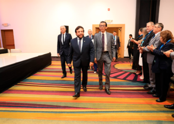 Vicepresidente Ulloa inaugura cumbre internacional de contadores públicos