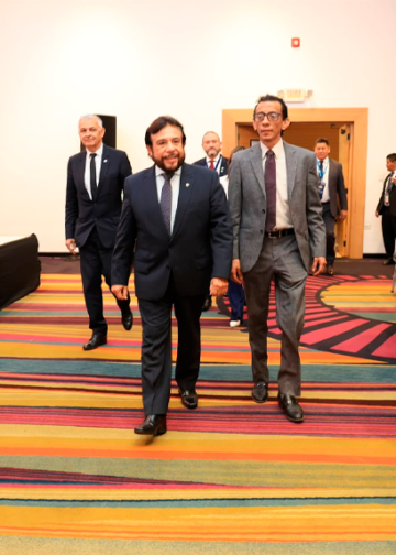 Vicepresidente Ulloa inaugura cumbre internacional de contadores públicos