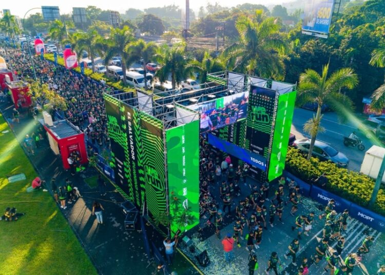 Miles de participantes llenaron de energía la carrera “We All Run”