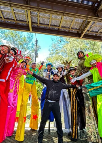 Mario Durán agasajó a niños en el parque Cuscatlán