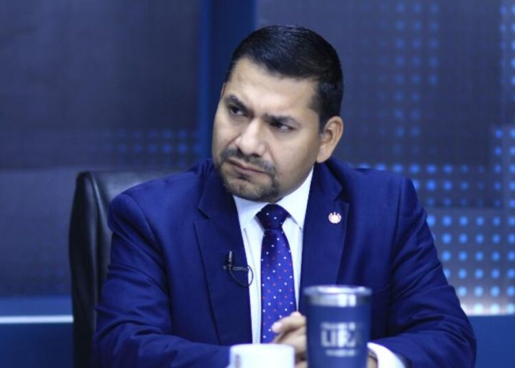 De la “olla de presión” de Francisco Lira a los casos de corrupción que marcaron a ARENA