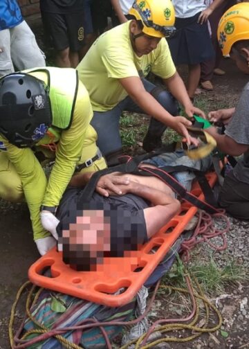 Habitantes rescatan a hombre arrastrado por el río Ceniza y socorristas lo trasladan a un centro asistencial