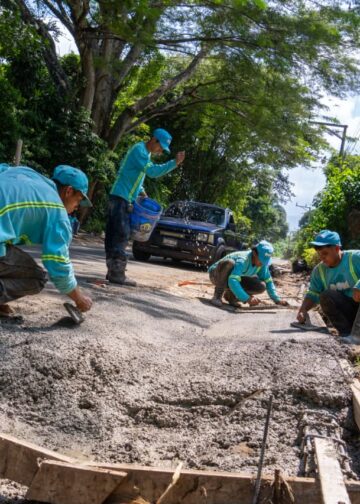 Habitantes de la colonia Tazumal y el cantón Las Flores en Chalchuapa serán beneficiados con moderna calle